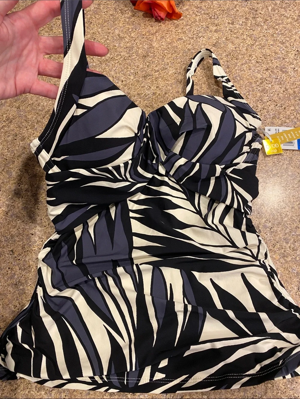 Anne Cole Twist Front Tankini Top 32DD 34D 25MT26545 NWT Black White Geometric